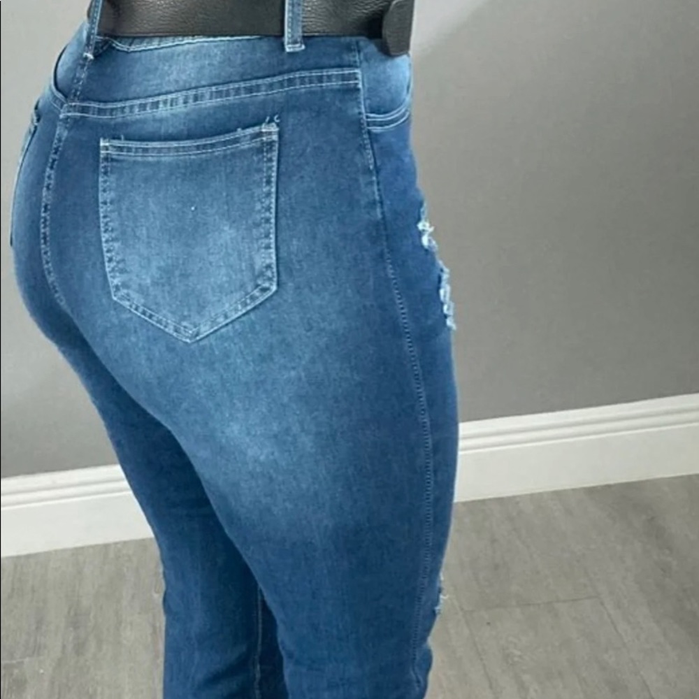 High Rise Jeans - Picture 4 of 4